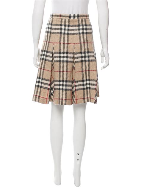 burberry skirt plus size|Burberry check wool pleated skirt.